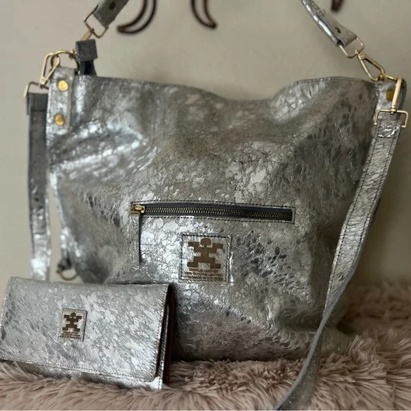SOLD..Silver Acid Wash Cowhide - Picture 7 of 7